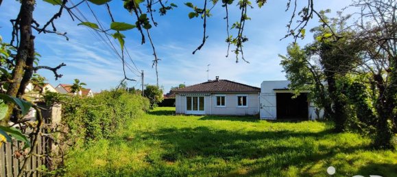 2 bedrooms House in Gien, France No. 66923 11