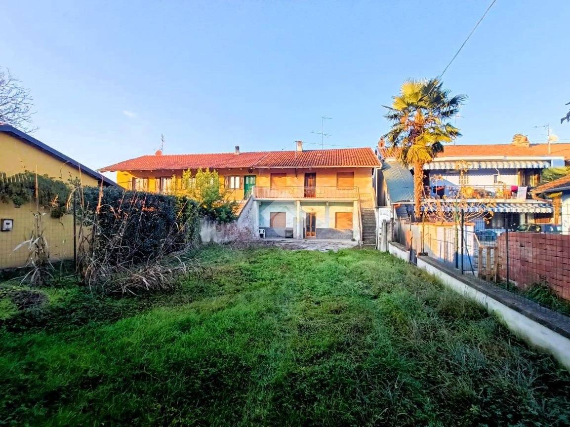 2 bedrooms House in Verolengo, Italy No. 147018