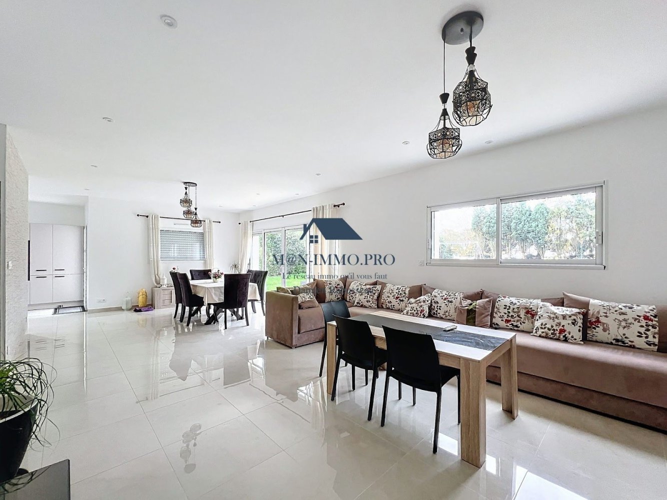 3 bedrooms House in Chanteloup, France No. 208786