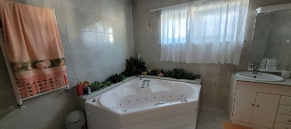 5 bedrooms Villa in Oliveirinha, Portugal No. 135376 16