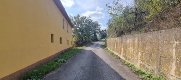 Edifício de 5 divisões em Castiglione Messer Raimondo, Italy N.º 132012 13