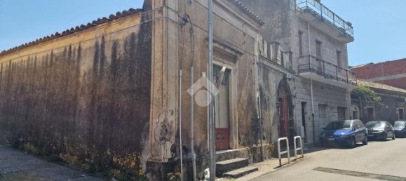 3 bedrooms House in Aci Sant'Antonio, Italy No. 338672 4