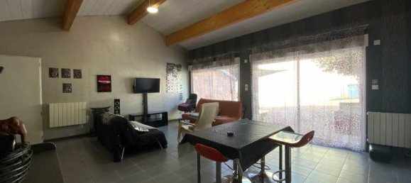 Casa de 6 dormitorios en Colombier-Saugnieu, France No. 199932 9