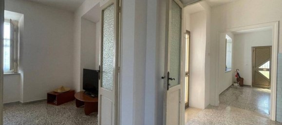 Casa de 2 dormitorios en Castelliri, Italy No. 56886 10