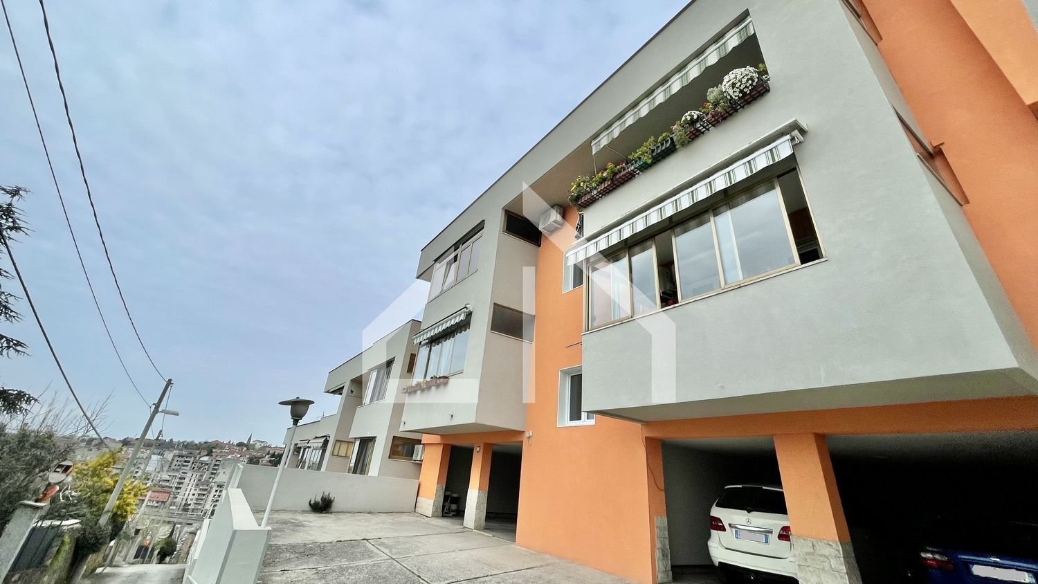 Apartamento de 3 habitaciónes en Trieste, Italy No. 2023