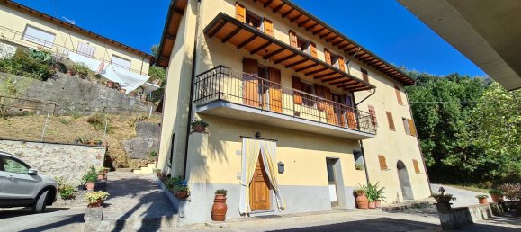 13 rooms House in Camaiore, Italy No. 212414 2