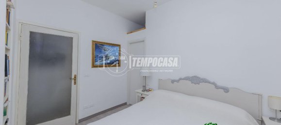 Квартира с 3 комнатами в Павия, Италия № 121080 15