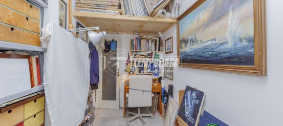 Квартира с 3 комнатами в Павия, Италия № 121080 11