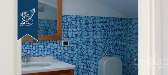 2 bedrooms Apartment in Camaiore, Italy No. 381073 8