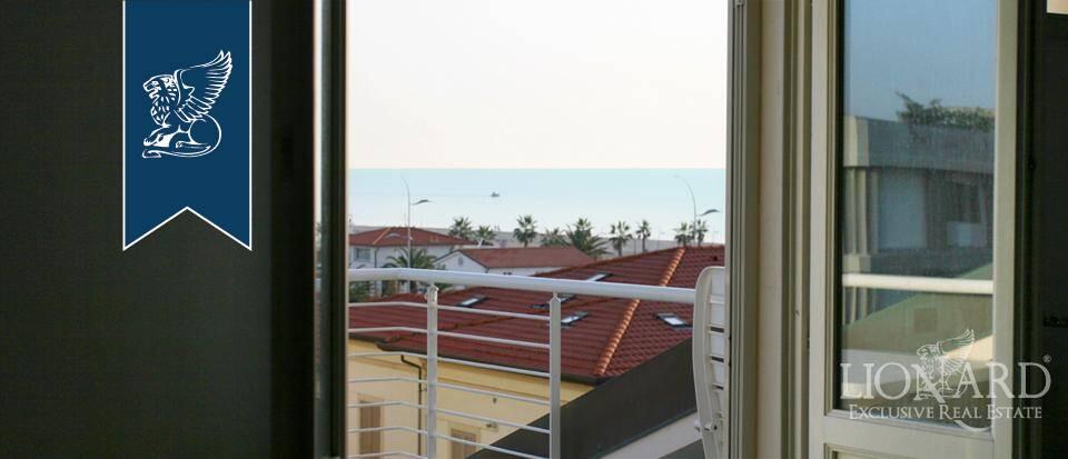 2 bedrooms Apartment in Camaiore, Italy No. 381073