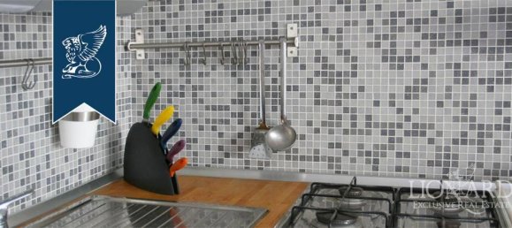 2 bedrooms Apartment in Camaiore, Italy No. 381073 4