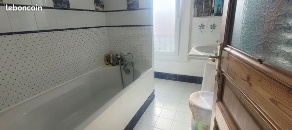 3 chambres Maison à Chambly, France No. 211192 5