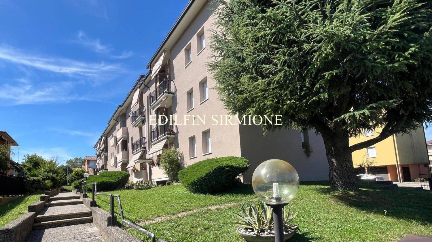 Apartamento T2 em Desenzano del Garda, Italy N.º 381235