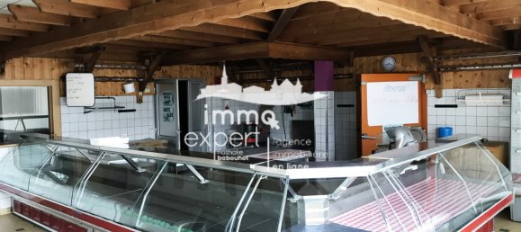 211m² Commercial property in Mirecourt, France No. 91305 4
