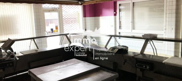 211m² Commercial property in Mirecourt, France No. 91305 8