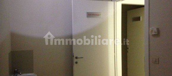 Коммерческая недвижимость с 5 комнатами в Сенигаллия, Италия № 85483 30