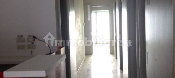 Коммерческая недвижимость с 5 комнатами в Сенигаллия, Италия № 85483 17