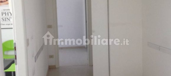 Коммерческая недвижимость с 5 комнатами в Сенигаллия, Италия № 85483 9