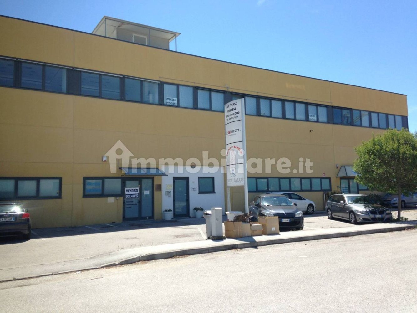 Коммерческая недвижимость с 5 комнатами в Сенигаллия, Италия № 85483