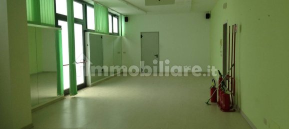 Коммерческая недвижимость с 5 комнатами в Сенигаллия, Италия № 85483 29