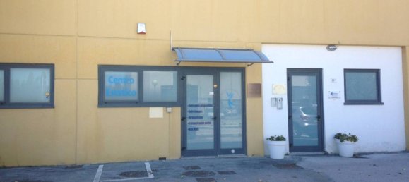 Коммерческая недвижимость с 5 комнатами в Сенигаллия, Италия № 85483 7