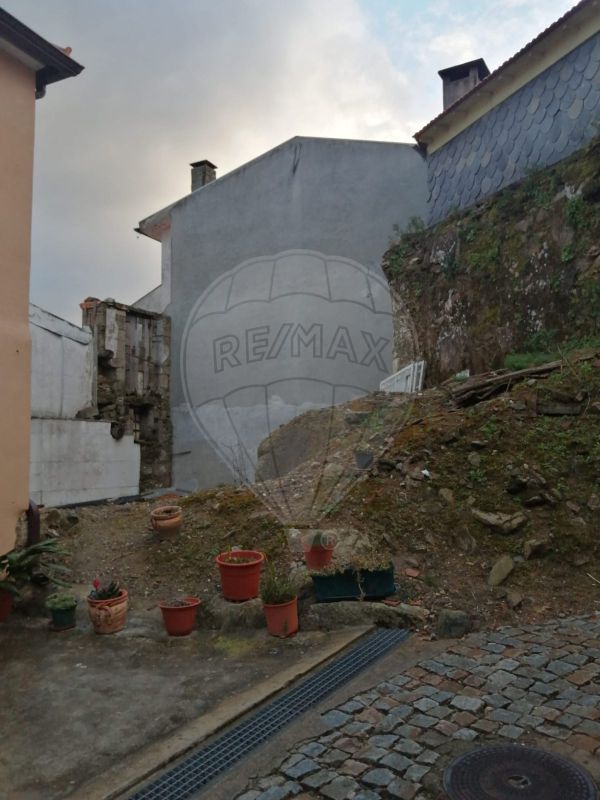 63m² Land in Penajoia, Portugal No. 50260