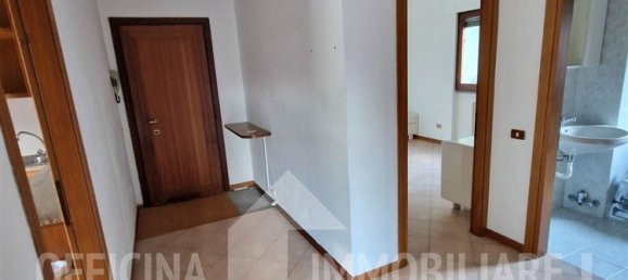 4 bedrooms Apartment in Morbegno, Italy No. 359577 16