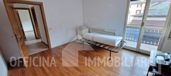 4 bedrooms Apartment in Morbegno, Italy No. 359577 19