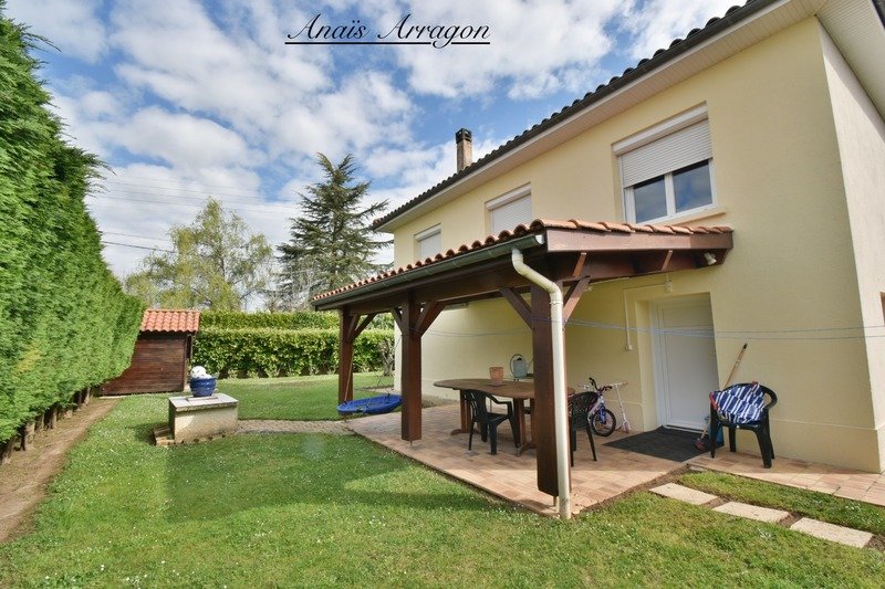 2 bedrooms House in Villeneuve-sur-Lot, France No. 102330