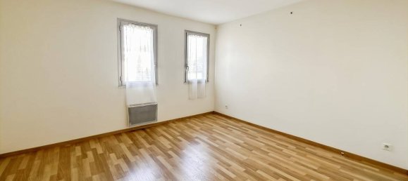 Apartamento de 4 habitaciónes en Montargis, France No. 213011 16