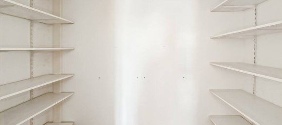 Apartamento de 4 habitaciónes en Montargis, France No. 213011 10