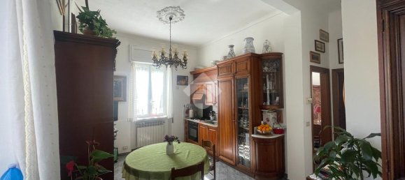 2 Schlafzimmer Wohnung in Genoa, Italy, Nr. 164339 2