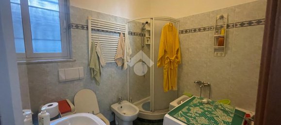 2 Schlafzimmer Wohnung in Genoa, Italy, Nr. 164339 5