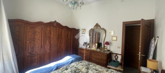 2 Schlafzimmer Wohnung in Genoa, Italy, Nr. 164339 9