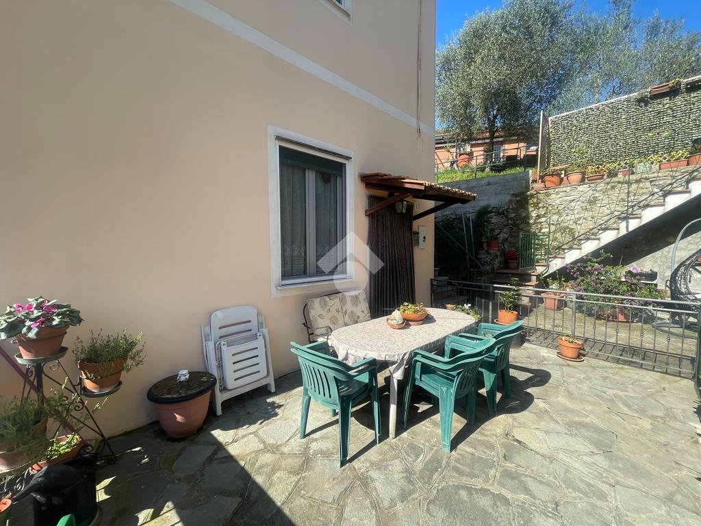 2 Schlafzimmer Wohnung in Genoa, Italy, Nr. 164339