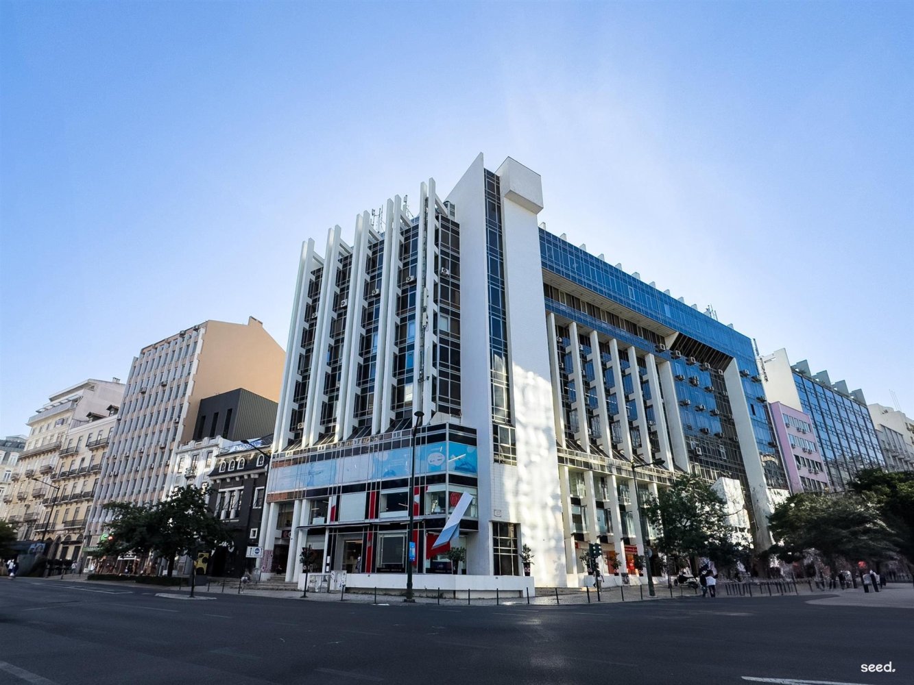  بناية في Lisbon, Portugal 251متر مربع رقم 204311