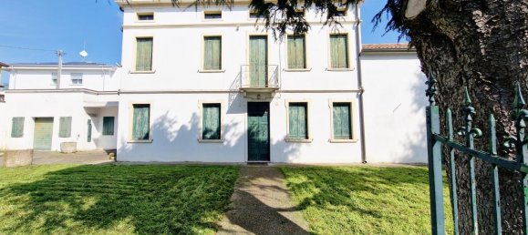 7 rooms House in Padua, Italy No. 166506 2