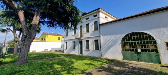 7 rooms House in Padua, Italy No. 166506 14