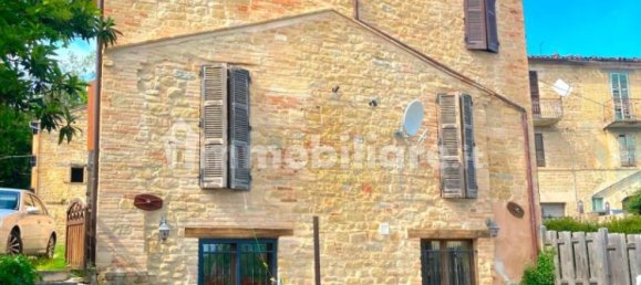 3 Schlafzimmer Haus in Penna San Giovanni, Italy, Nr. 64017 39