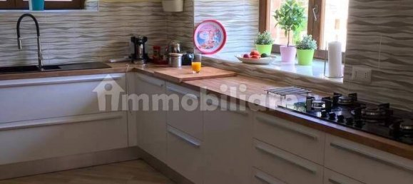 3 Schlafzimmer Haus in Penna San Giovanni, Italy, Nr. 64017 7