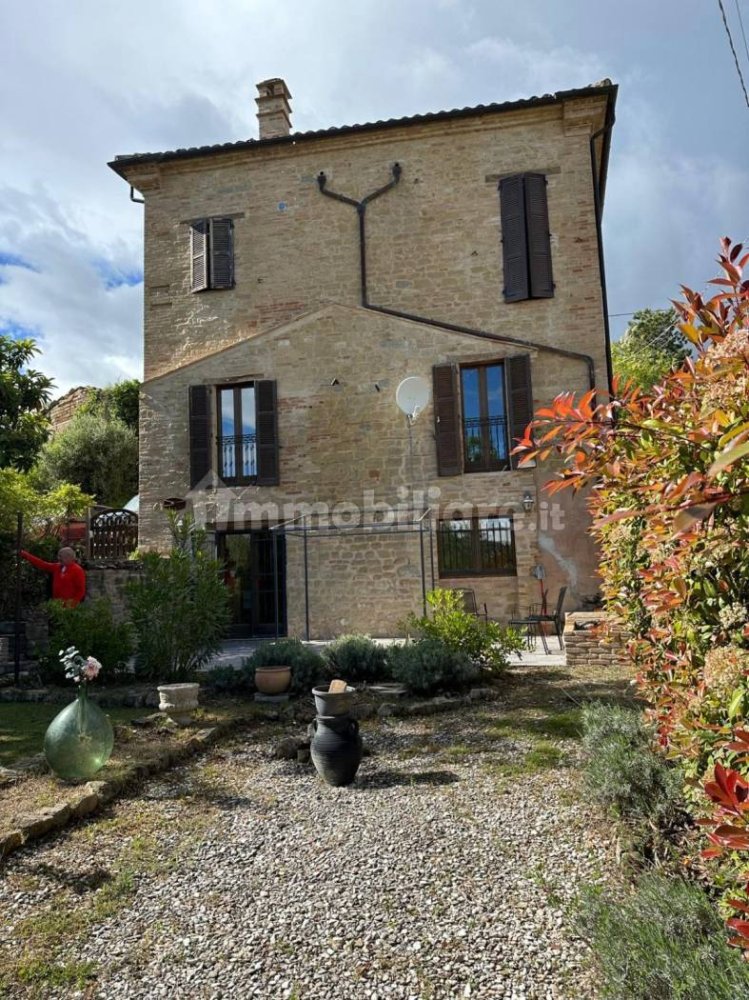 3 Schlafzimmer Haus in Penna San Giovanni, Italy, Nr. 64017