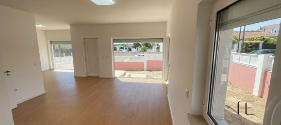 4 bedrooms House in Almada, Portugal No. 141900 33