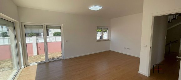 4 bedrooms House in Almada, Portugal No. 141900 32