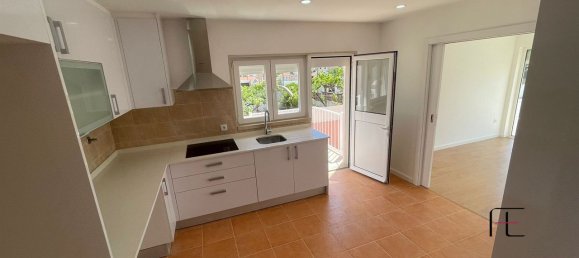 4 bedrooms House in Almada, Portugal No. 141900 37