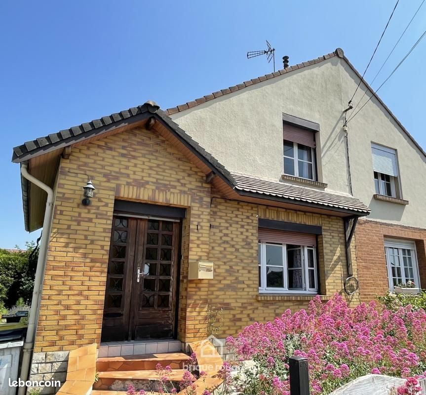 2 bedrooms House in Bethune, France No. 331467