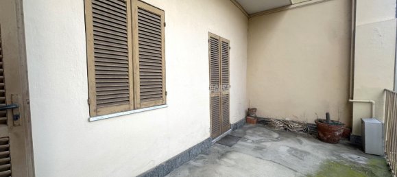 Дом с 5 комнатами в Коссато, Италия № 145369 2