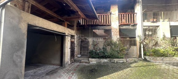 Дом с 5 комнатами в Коссато, Италия № 145369 4