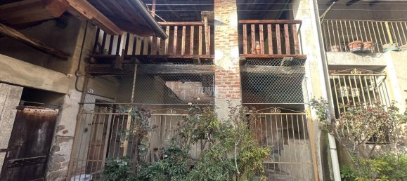 Дом с 5 комнатами в Коссато, Италия № 145369 16