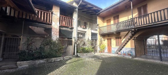 Дом с 5 комнатами в Коссато, Италия № 145369 3