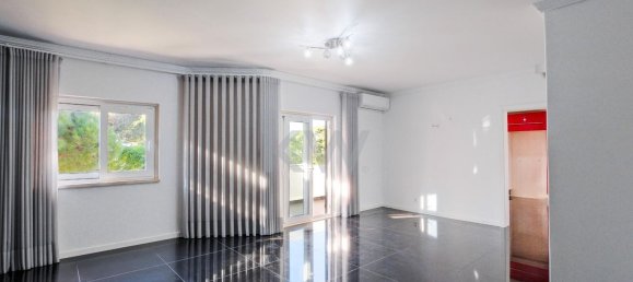 4 Schlafzimmer Doppelhaus in Cascais, Portugal, Nr. 93870 21